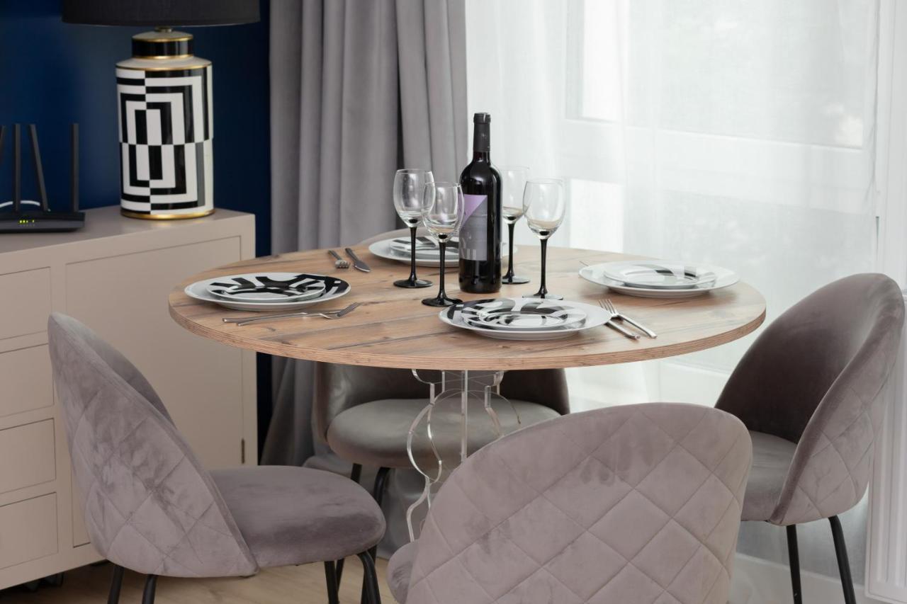 Stylish Atol Apartment With Free Parking In The Heart Of Gdansk By Noclegi Renters Bagian luar foto